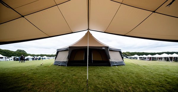 Guide d'achat : le meilleur chapiteau professionnel pour événements